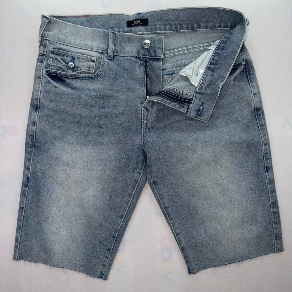 True Religion Ricky Relaxed Straight Men’s Cutoff Jean Short Size 34